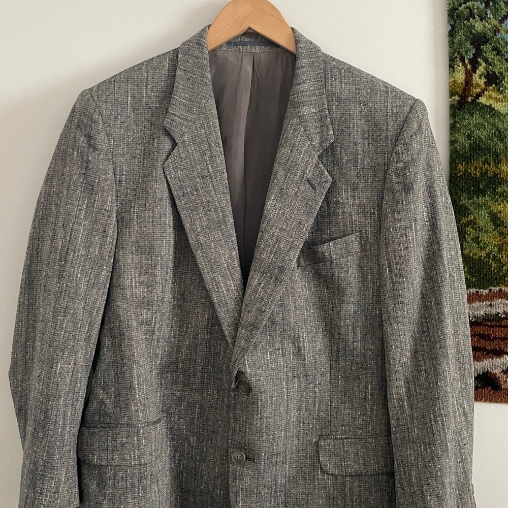 Men's Gray Textured Blazer - Classic Two-Button Sport Coat